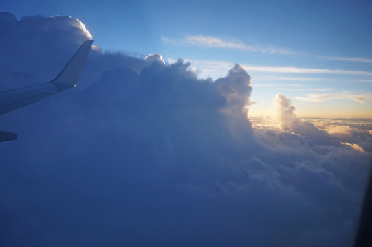 云海 蓝天 天空 白云 飞机