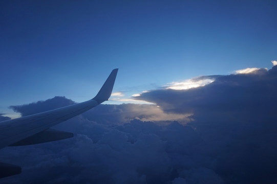 云海 蓝天 天空 白云 飞机