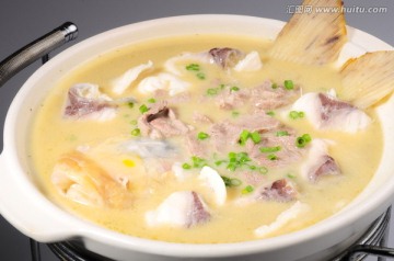 酸汤鱼羊 一锅鲜