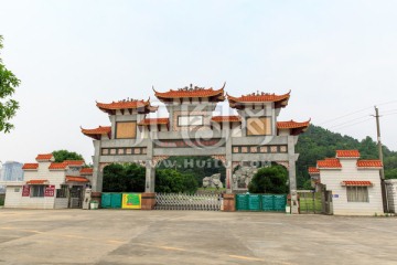 突破湘江烈士纪念碑园 大门