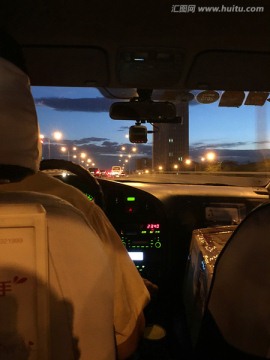 出租车里看北京夜景
