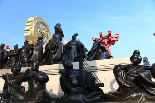 西安大雁塔 广场人物浮雕