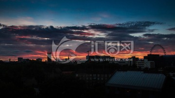 伦敦地标建筑夕阳下的剪影