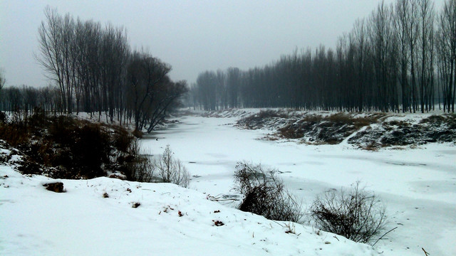 冰雪河畔