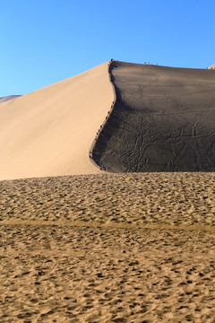 鸣沙山 山脊