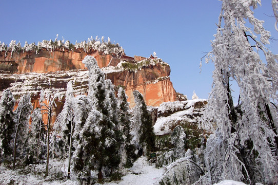 丹山雪景