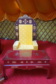 蒙古族风格的桌椅