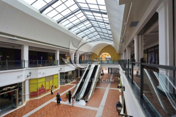 奥特莱斯购物中心