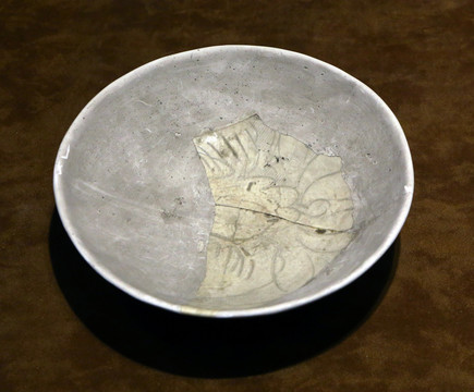 元代磁州窑瓷碗