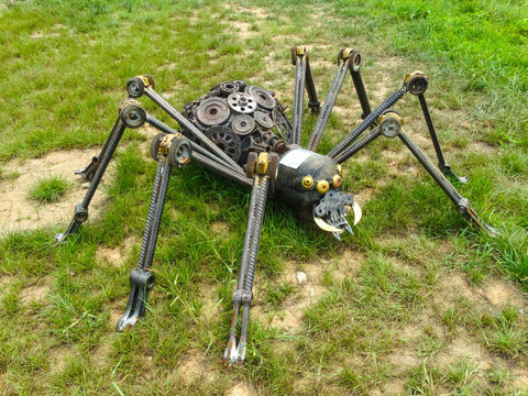 蜘蛛 废零件组装的工艺品