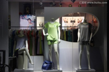 服装店橱窗