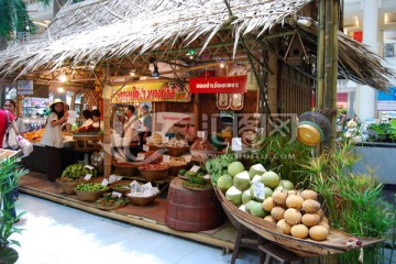 泰国街边水果店