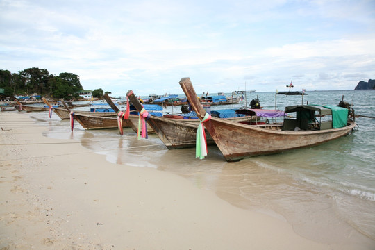 泰国普吉岛攀牙湾旅游