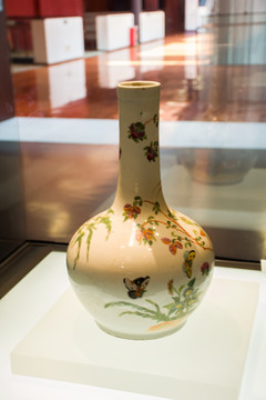 陶瓷釉彩瓶
