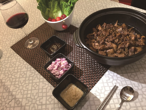 鹅肉煲