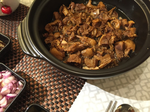 鹅肉煲