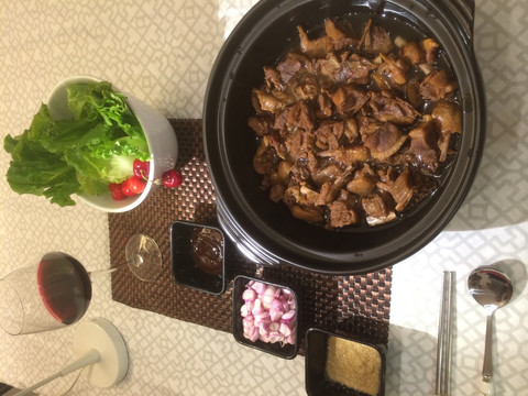 鹅肉煲