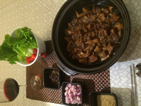 鹅肉煲