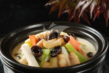五香咸肉莴笋煲