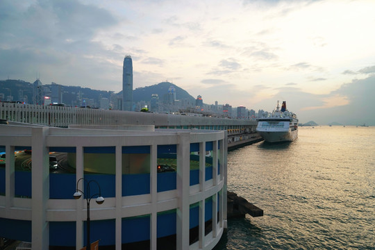 香港