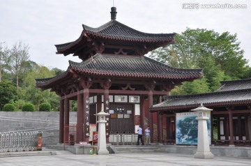 李白故居大门口