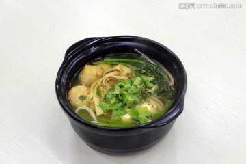 砂锅面