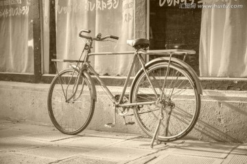 老上海街景 老式自行车