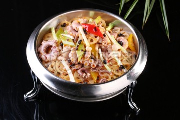 香酱脆藕爆八爪鱼