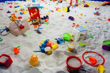 沙滩儿童玩具乐园