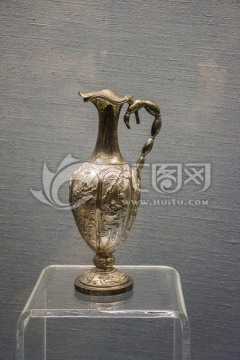 铜浮雕酒壶