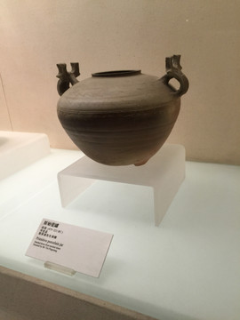 湖北省博物馆战国原始瓷罐