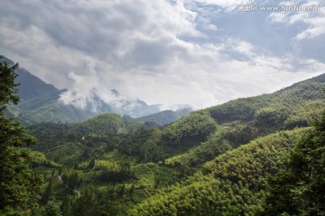 山峰云