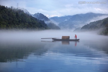 雾漫小东江