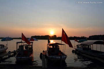 大江 大河 日落