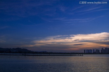 梅溪湖晚霞夜景