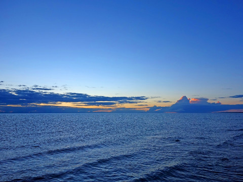 青海湖日出