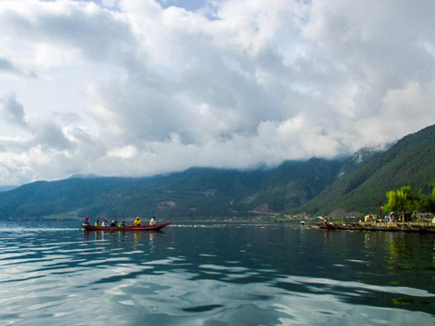 泸沽湖