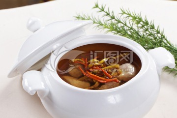 虫草花石斛炖肉汁