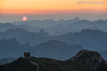 板厂峪长城日出 敌楼 烽火台