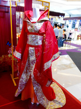 中国传统婚服