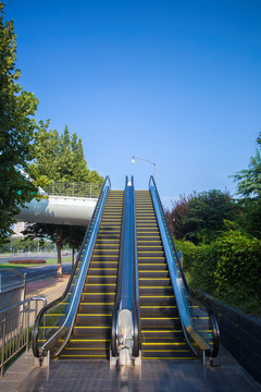 电梯