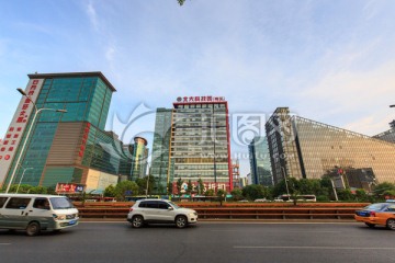 北京北四环西路街景中关村商务楼