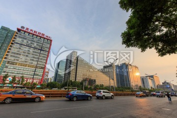 北京北四环西路街景中关村商务楼