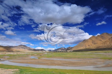 西藏风光 河流 蓝天白云