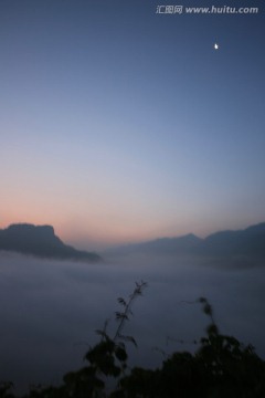 晨雾