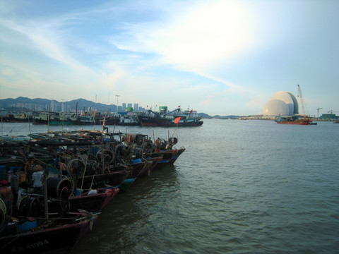 珠海香洲渔港水域景色