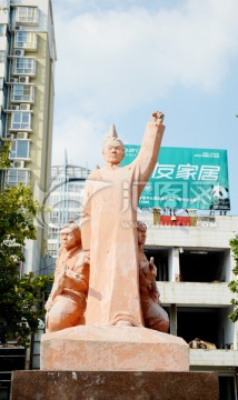 中心广场 坡里暴动雕塑
