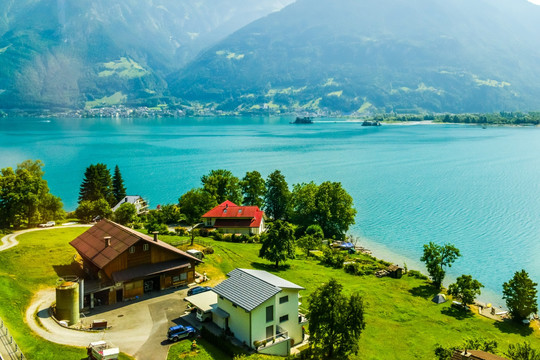 瑞士高山湖泊小镇风光