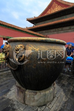北京故宫鎏金铜缸吉祥缸
