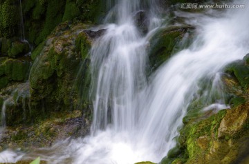 山泉 瀑布